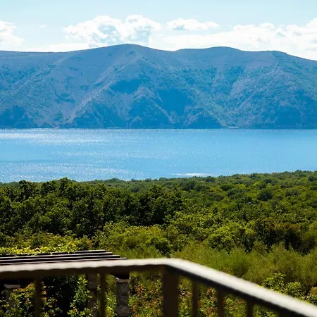 Willa Sara Linardići