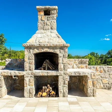 Willa Sara Linardići