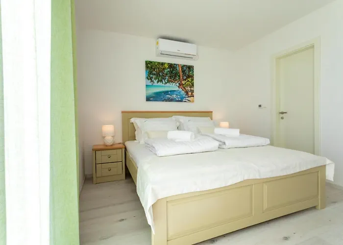 Sara Villa Linardići