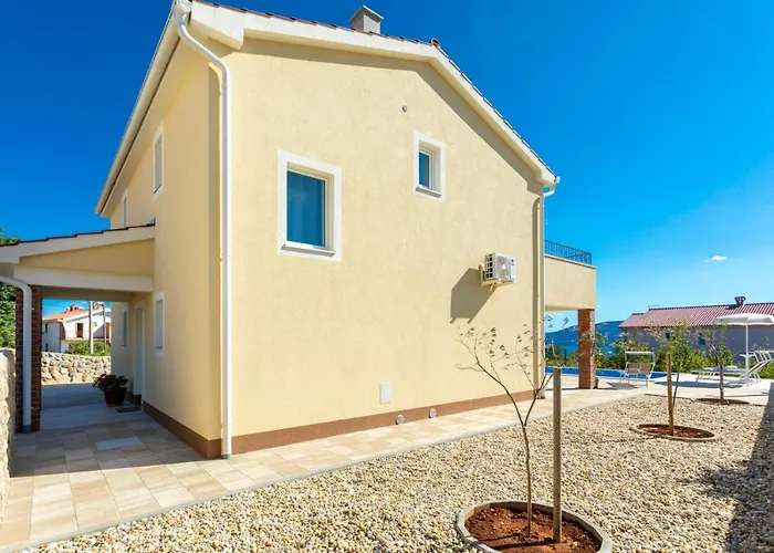 Sara Villa Linardići