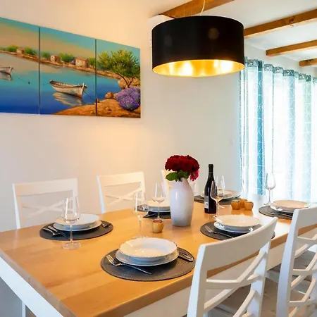 Sara Villa Linardići