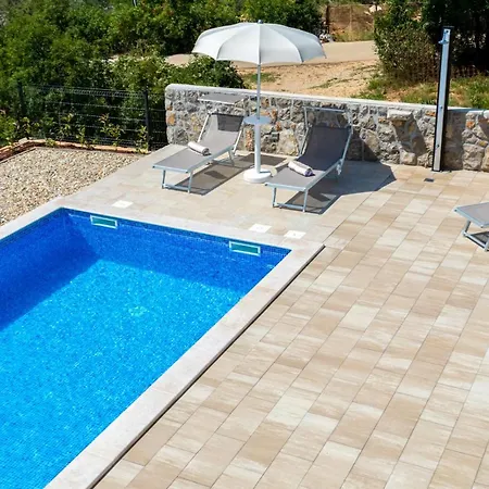 Villa Sara Linardići