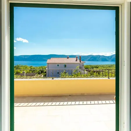 Villa Sara Linardići